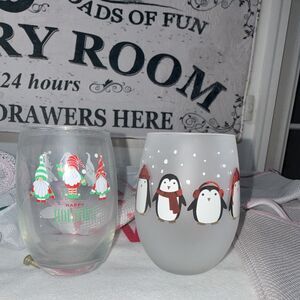2-Piece Stemless Wine Glass Set Holiday/Christmas Penguin & Gnome Decorated